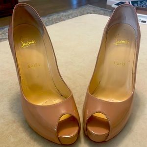 Christian Louboutin open toe tan size 38. New, barely worn.